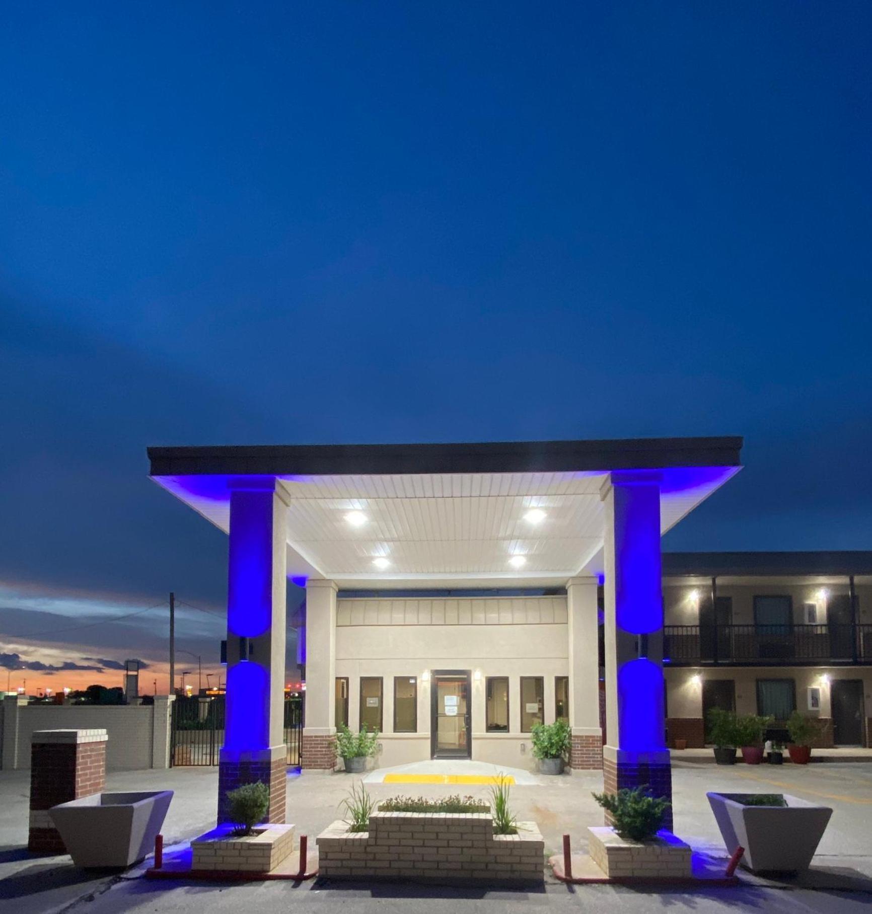 Hotel 81 El Reno מראה חיצוני תמונה